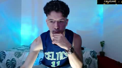 Snapshot of dominic_hanks chatting on May 2026 04:41:01 AM DOMINIC AND ANDREW online show from May 2026 04:41:01 AM
