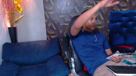 Snapshot of dominic_smith_ chatting on April 2026 02:44:02 AM dominic_smith_ online show from April 2026 02:44:02 AM