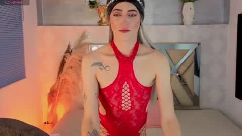 Snapshot of dominic_thailor chatting on June 2026 02:43:01 PM Dominic online show from June 2026 02:43:01 PM