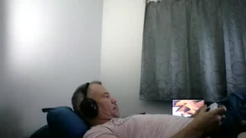Snapshot of dominicanorico chatting on December 2024 08:20:02 PM luis online show from December 2024 08:20:02 PM