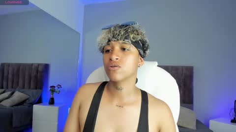 Snapshot of dominick_joness chatting on January 2025 11:00:01 PM Dominick online show from January 2025 11:00:01 PM