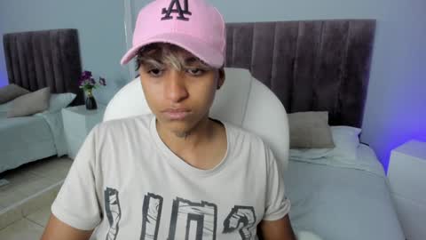Snapshot of dominick_joness chatting on February 2025 11:45:01 PM Dominick online show from February 2025 11:45:01 PM