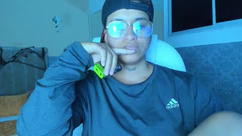 Snapshot of dominick_joness chatting on October 2025 05:07:02 AM Dominick online show from October 2025 05:07:02 AM