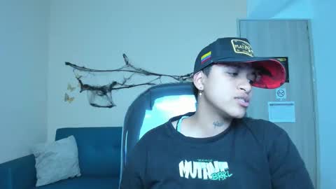 Snapshot of dominick_joness chatting on October 2025 05:55:01 AM Dominick online show from October 2025 05:55:01 AM