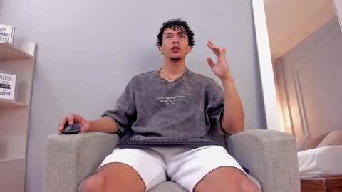 Dominick Star online show from September 2025 05:23:01 AM