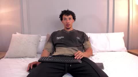 Dominick Star online show from January 2026 04:49:02 AM