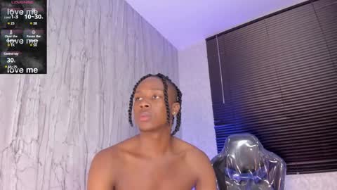 Snapshot of dominicsccott chatting on January 2025 12:35:02 PM Dominicscott online show from January 2025 12:35:02 PM