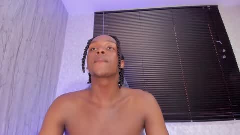 Snapshot of dominicsccott chatting on January 2025 07:00:02 PM Dominicscott online show from January 2025 07:00:02 PM