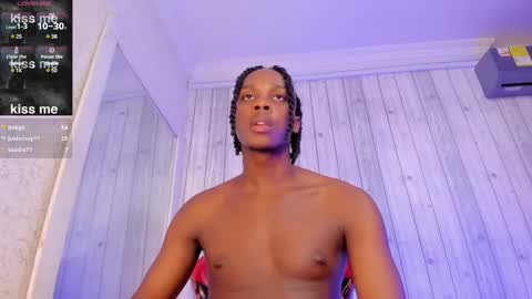 Snapshot of dominicsccott chatting on February 2025 07:10:02 PM Dominicscott online show from February 2025 07:10:02 PM