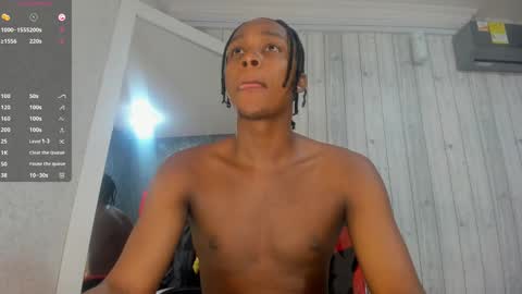 Snapshot of dominicsccott chatting on September 2025 12:18:02 PM Dominicscott online show from September 2025 12:18:02 PM