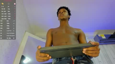 Snapshot of dominicsccott chatting on September 2025 12:43:02 PM Dominicscott online show from September 2025 12:43:02 PM