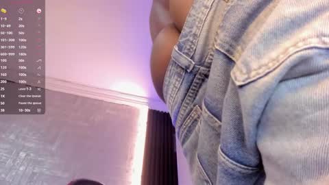 Snapshot of dominicsccott chatting on October 2025 01:31:02 PM Dominicscott online show from October 2025 01:31:02 PM