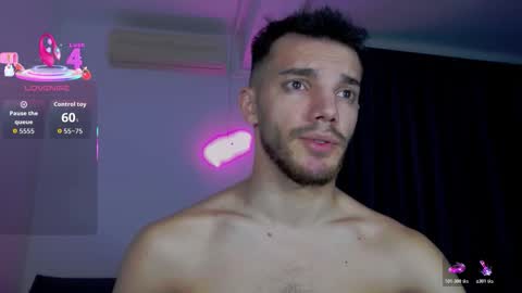 dominicvalente online show from December 2025 02:00:01 PM