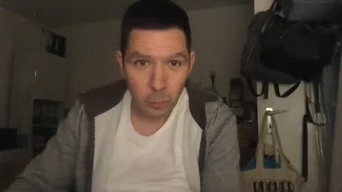 Snapshot of dominik_home chatting on October 2025 07:25:02 PM dominik_home online show from October 2025 07:25:02 PM