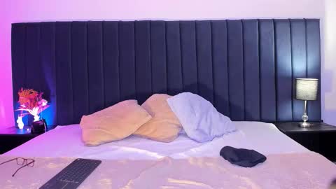 dominik_thompson777 online show from September 2025 02:04:02 AM