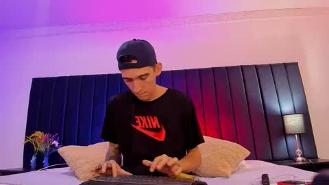 dominik_thompson777 online show from October 2025 03:25:02 AM