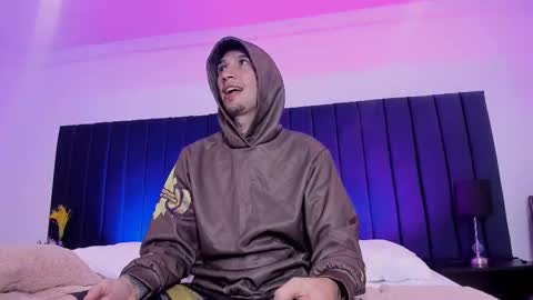 dominik_thompson777 online show from November 2025 07:51:01 AM