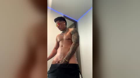 Only fans Ronnie col---InstaRonniecolleman  online show from May 2026 02:01:02 PM