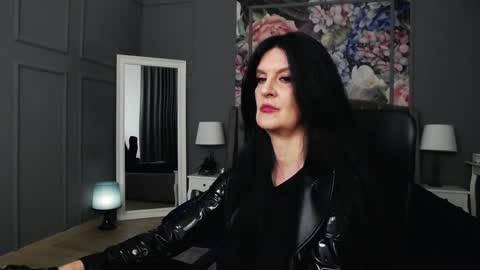 Snapshot of dommelisa chatting on January 2025 08:37:02 PM Dom Melisa online show from January 2025 08:37:02 PM