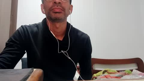 Snapshot of don__chi chatting on February 2025 12:57:01 AM don__chi online show from February 2025 12:57:01 AM