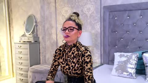 Donna online show from January 2025 10:15:01 PM