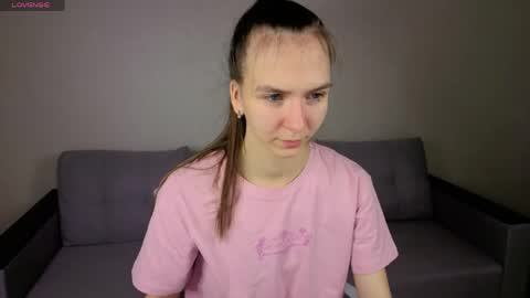 Donna Le online show from April 2026 01:44:01 AM