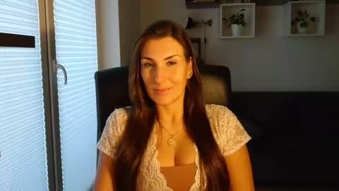 DonnaLive online show from October 2025 03:33:02 PM