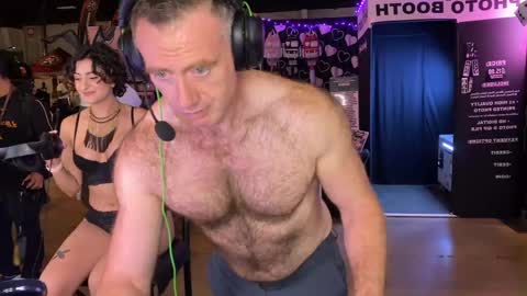 Snapshot of donnybasilisk chatting on October 2025 06:52:01 PM Donny online show from October 2025 06:52:01 PM