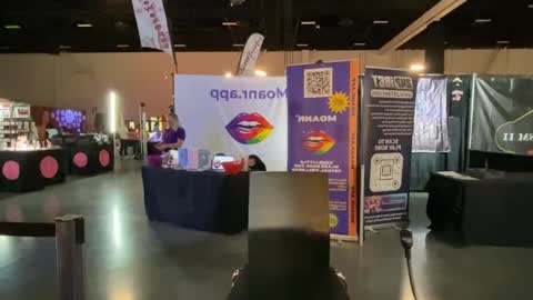 Snapshot of donnybasilisk chatting on November 2025 09:35:01 PM Donny online show from November 2025 09:35:01 PM