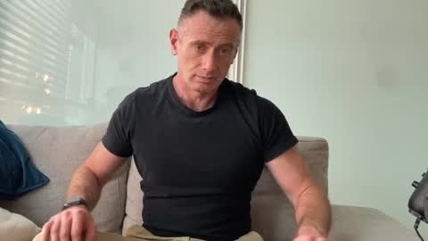 Snapshot of donnybasilisk chatting on November 2025 10:19:01 PM Donny online show from November 2025 10:19:01 PM