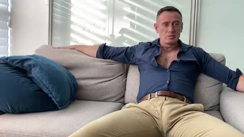 Snapshot of donnybasilisk chatting on November 2025 09:28:01 PM Donny online show from November 2025 09:28:01 PM