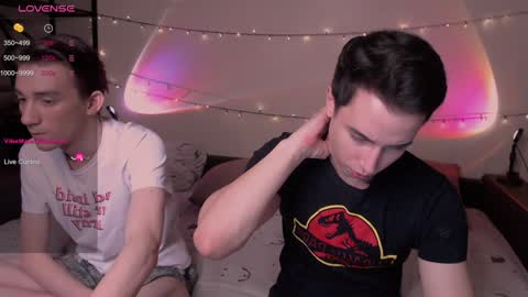 Snapshot of dontknowloool chatting on January 2025 08:06:01 AM EliotKenny online show from January 2025 08:06:01 AM