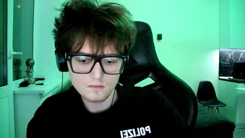 dopeboy277 online show from October 2025 07:04:02 PM