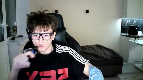 dopeboy277 online show from November 2025 05:23:01 PM