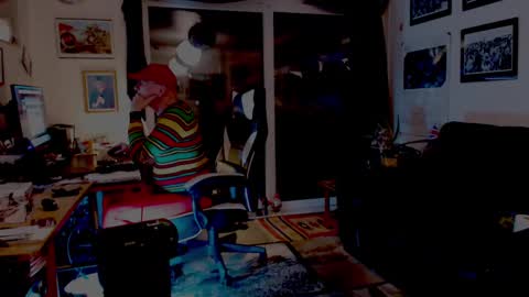 Snapshot of dopeleaf2 chatting on February 2025 10:54:01 PM dopeleaf2 online show from February 2025 10:54:01 PM