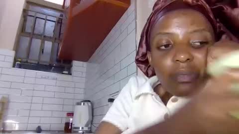 Snapshot of dora05191 chatting on October 2025 09:37:01 PM dora05191 online show from October 2025 09:37:01 PM