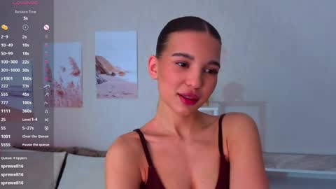 Snapshot of dorarindels chatting on April 2026 01:49:02 AM Kiki online show from April 2026 01:49:02 AM