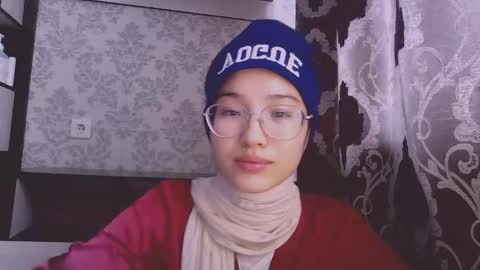 Snapshot of dorcasgryniuk chatting on October 2025 10:02:01 AM Mia online show from October 2025 10:02:01 AM
