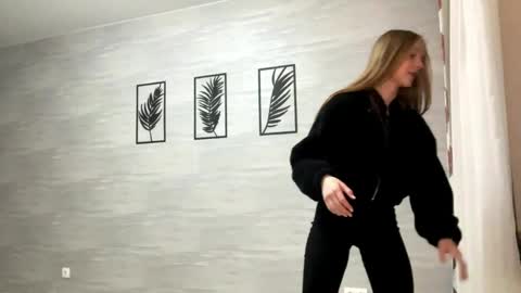 Anika online show from April 2026 11:31:01 PM