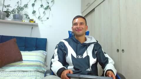 dorian_h online show from April 2026 10:51:02 PM