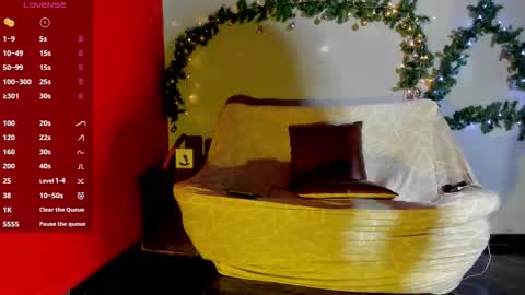 Nicolle online show from December 2025 08:57:01 PM