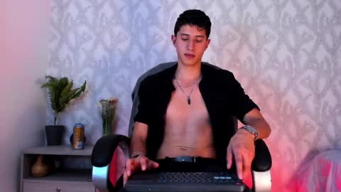 Snapshot of dorian_mystery chatting on January 2025 02:35:02 AM dorian_mystery online show from January 2025 02:35:02 AM