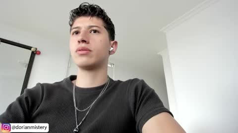 Snapshot of dorian_mystery chatting on March 2026 07:30:02 PM dorian_mystery online show from March 2026 07:30:02 PM