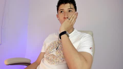 Snapshot of dorian_mystery chatting on April 2026 12:25:02 AM dorian_mystery online show from April 2026 12:25:02 AM