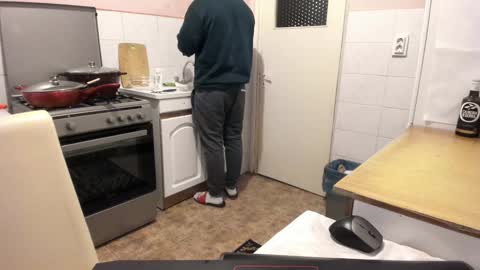 Snapshot of doriancretu95 chatting on December 2024 05:37:01 AM menu below online show from December 2024 05:37:01 AM