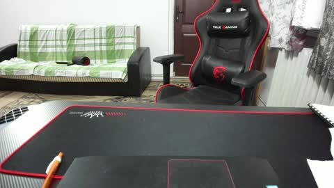 Snapshot of doriancretu95 chatting on January 2025 07:49:01 PM menu below online show from January 2025 07:49:01 PM