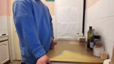 Snapshot of doriancretu95 chatting on February 2025 09:42:01 PM menu below online show from February 2025 09:42:01 PM