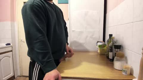 Snapshot of doriancretu95 chatting on February 2025 07:14:01 PM menu below online show from February 2025 07:14:01 PM