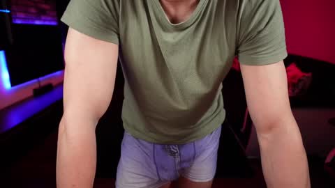 Snapshot of dorianreyes chatting on December 2024 11:43:02 PM Dorian Reyes online show from December 2024 11:43:02 PM