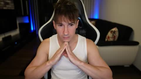 Dorian Reyes online show from September 2025 12:36:01 AM